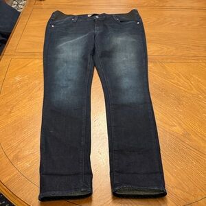 PAIGE skyline stretch denim dark wash maternity jeans size 30 32” Inseam